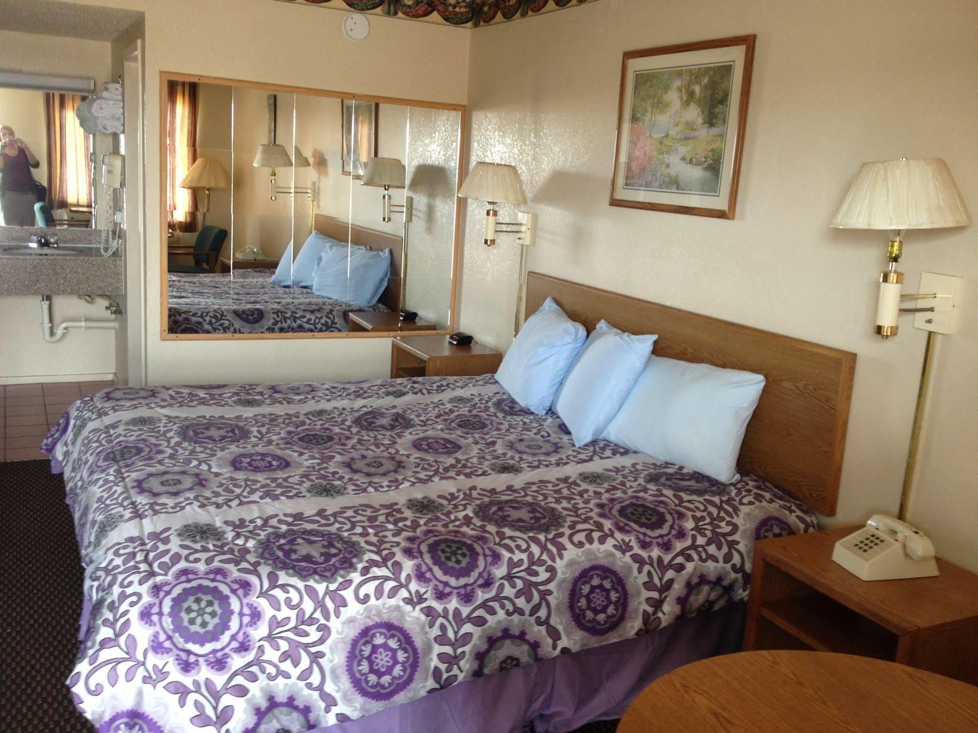 Crown Inn Grand Prairie Εξωτερικό φωτογραφία