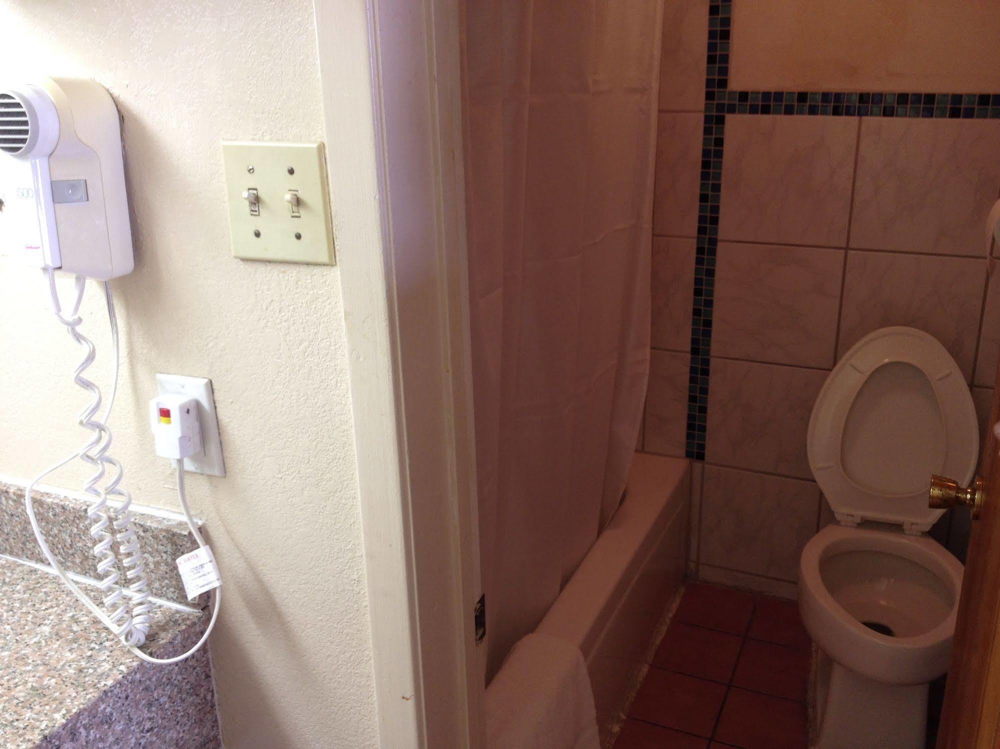 Crown Inn Grand Prairie Εξωτερικό φωτογραφία