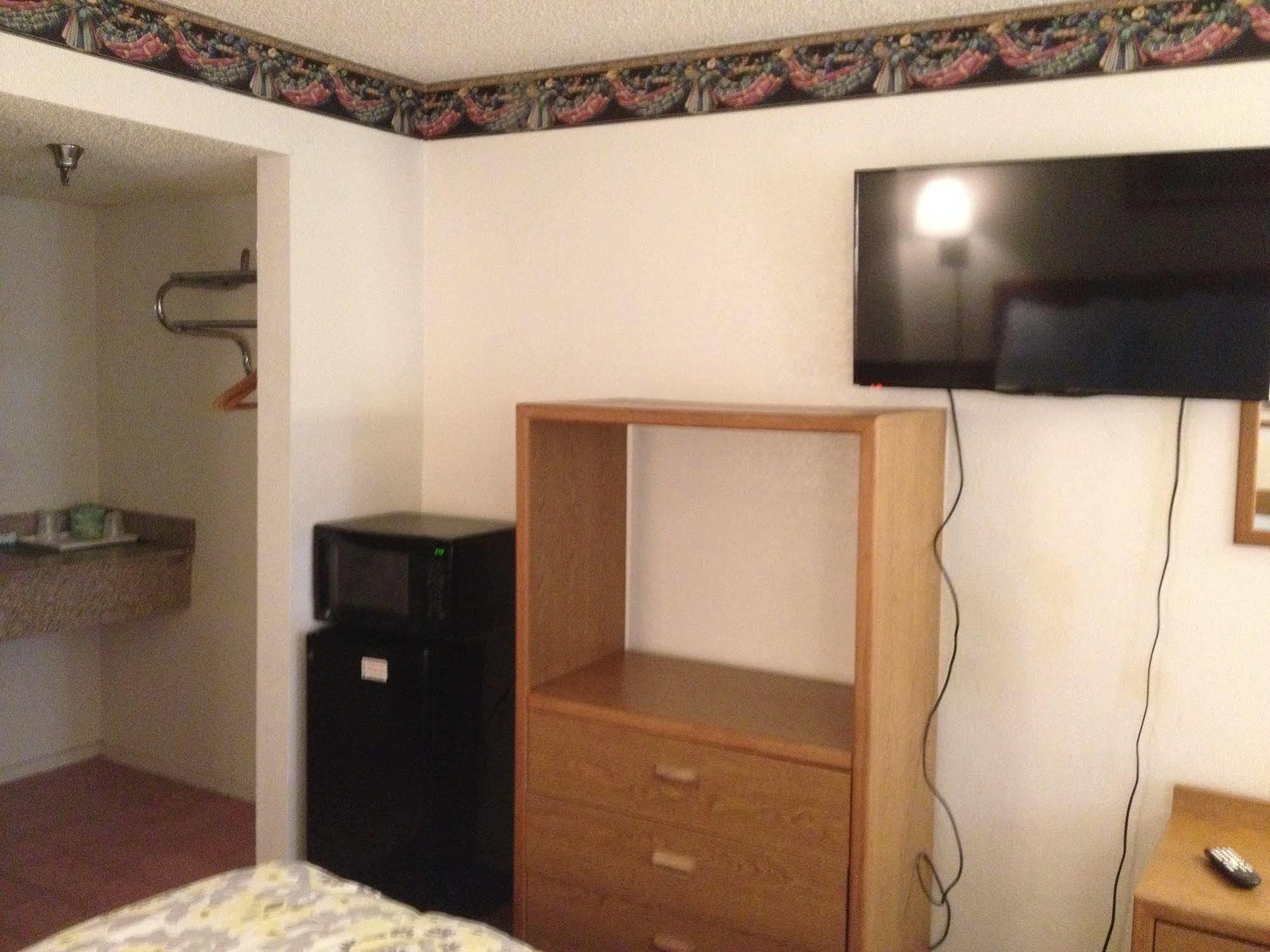 Crown Inn Grand Prairie Εξωτερικό φωτογραφία