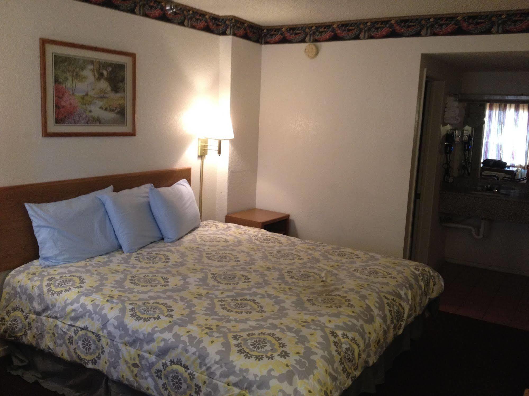 Crown Inn Grand Prairie Εξωτερικό φωτογραφία