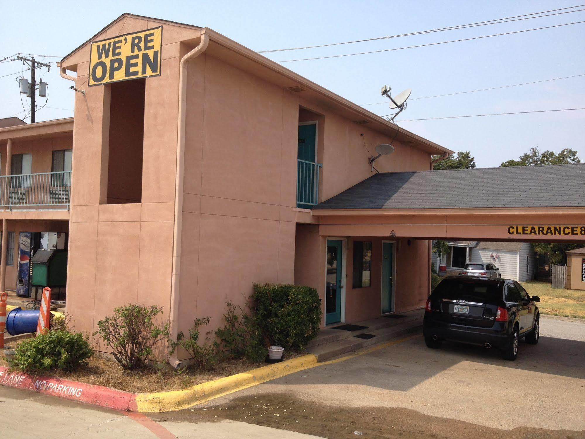 Crown Inn Grand Prairie Εξωτερικό φωτογραφία