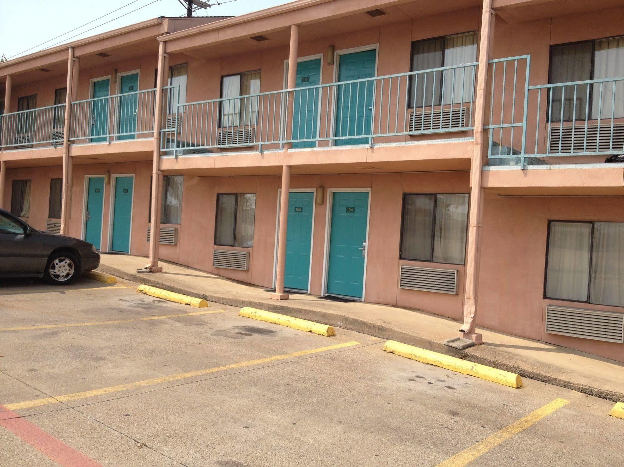Crown Inn Grand Prairie Εξωτερικό φωτογραφία